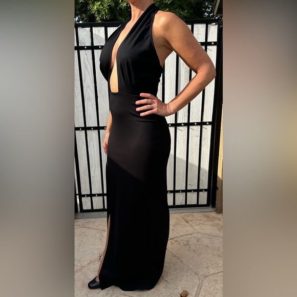 Amanda Uprichard Full Plunge, Halter Neck High Slit, Bare Back Gown B2 - Picture 5 of 11